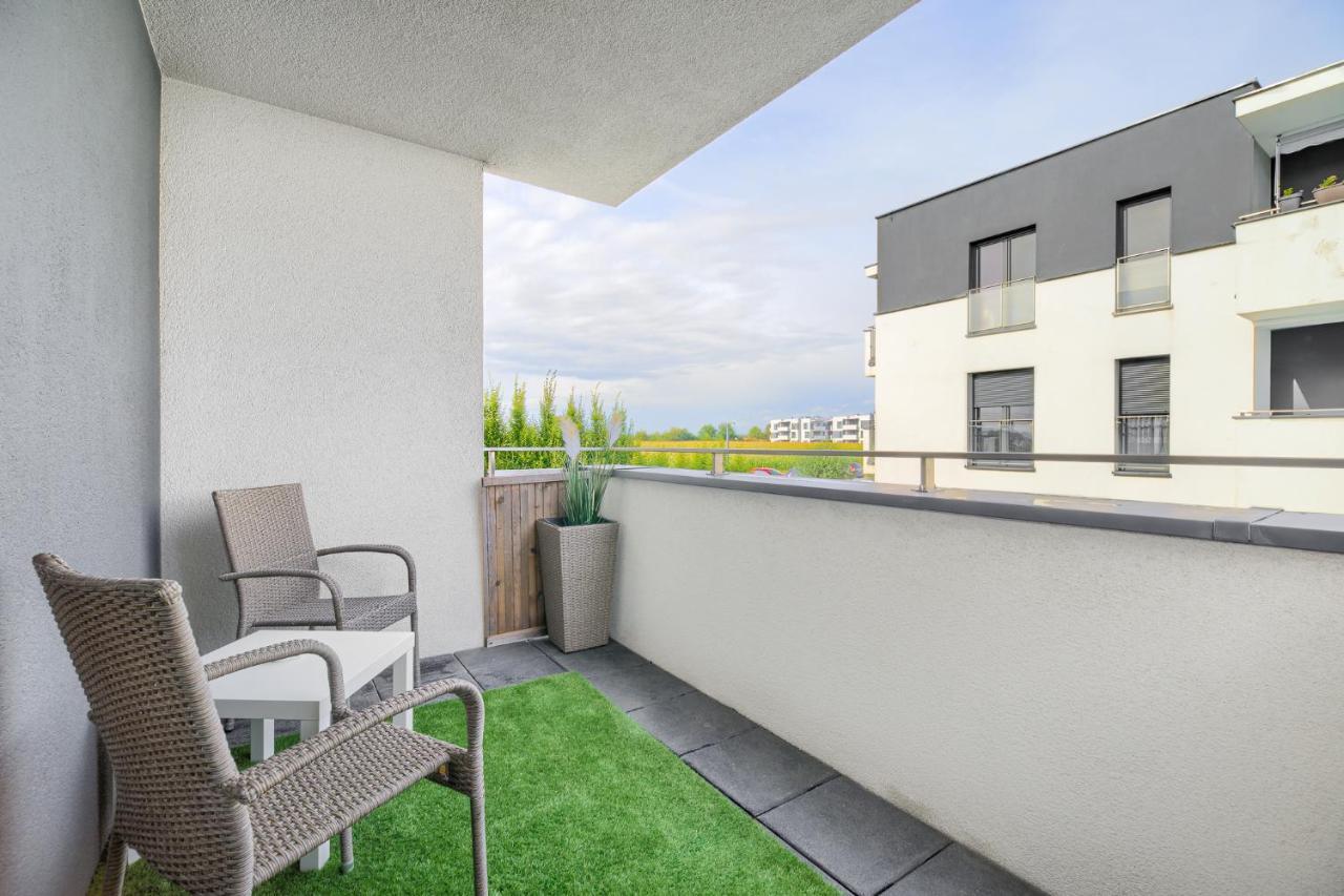 Poznan Grafitowa Modern Apartment ภายนอก รูปภาพ